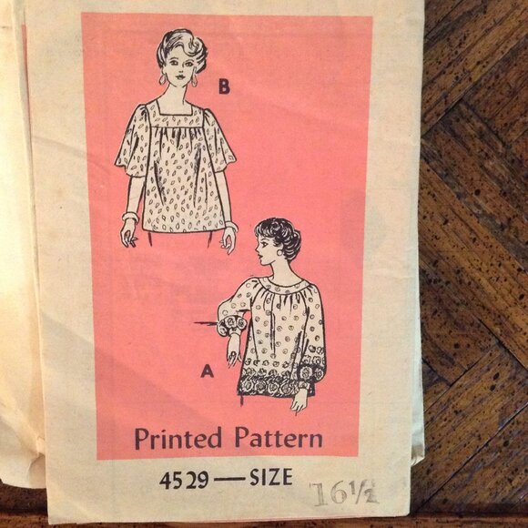 UNCUT AND COMPLETE Lot of 2 Vintage 1970s Sewing Patterns, Smock Style Tops - Picture 2 of 5